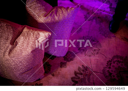 pink cushion images 129594649