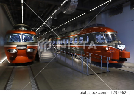 SE and NSE Romancecar 129596263