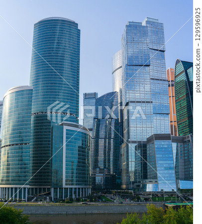 Moscow International Business Center, panoramic view from Moskva river embankment 129596925