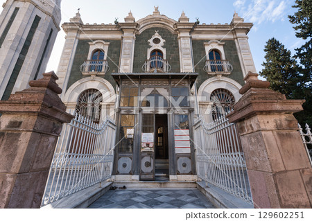 Salepcioglu Mosque facade, a historic landmark in Izmir, Turkey, featuring intricate Ottoman architecture 129602251