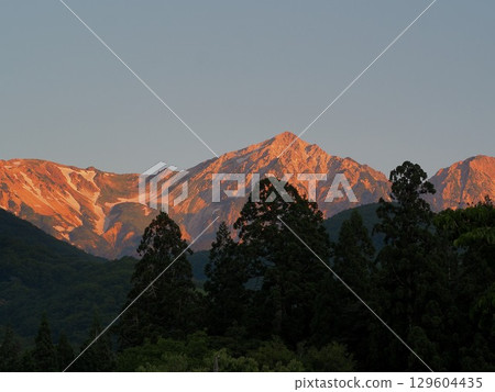 Nagano Prefecture, Hakuba Yari-ga-take dyed in the morning glow, August Nagano Prefecture, Hakuba Yari-ga-take dyed in the morning glow, August 129604435