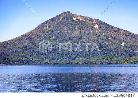 Lake Shikotsu (Hokkaido, July) 129604817