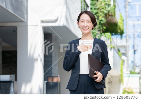  指導女商人 129605776