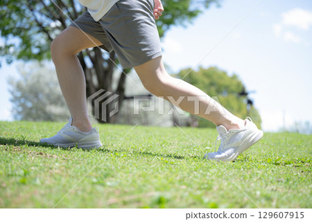 Warming up your feet: ankles and Achilles tendons 129607915