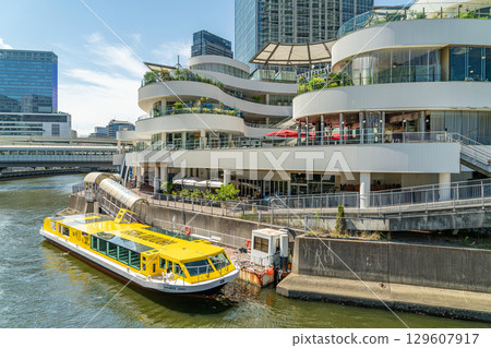 Commercial facilities in front of Yokohama Station 129607917