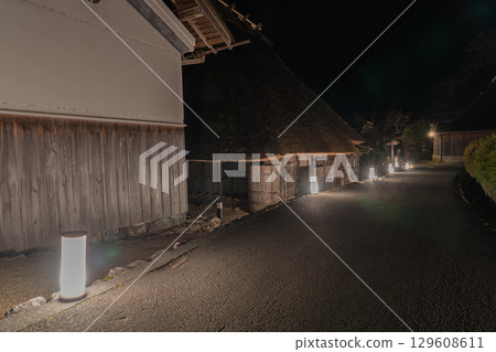 京都府南丹市深山町茅葺村的冬季煙火大會 129608611