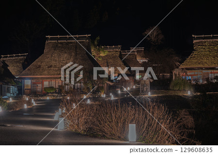 京都府南丹市深山町茅葺村的冬季煙火大會 129608635