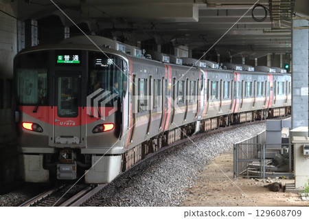 Additional trains on the Sanyo Main Line (227 series trains) will be operated in conjunction with the Onomichi Sumiyoshi Fireworks Festival. Additional trains on the Sanyo Main Line (227 series trains) will be operated in conjunction with the Onomichi Sumiyoshi Fireworks Festival. 129608709