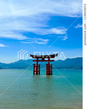 盛夏！廣島的宮島嚴島神社宛如度假勝地 129609852