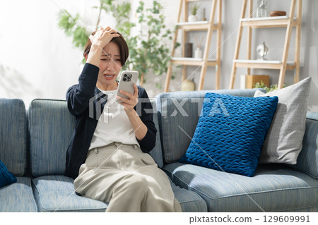 擔心,女人,女士 擔心,女人,女士 129609991