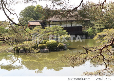 京都歷史悠久的南禪寺的初夏風景 129610389