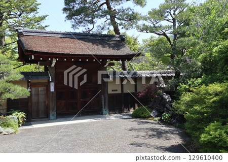 Early summer scenery at the historic Nanzenji Temple in Kyoto 129610400