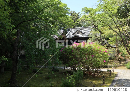 Early summer scenery at the historic Nanzenji Temple in Kyoto Early summer scenery at the historic Nanzenji Temple in Kyoto 129610428
