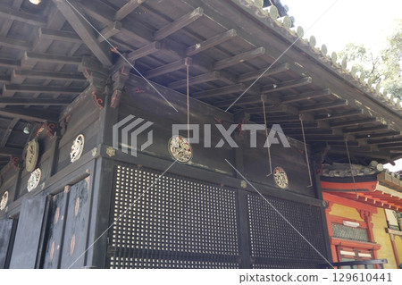 京都歷史悠久的南禪寺的初夏風景 京都歷史悠久的南禪寺的初夏風景 129610441