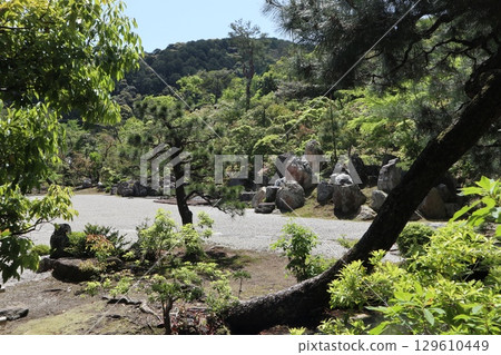Early summer scenery at the historic Nanzenji Temple in Kyoto Early summer scenery at the historic Nanzenji Temple in Kyoto 129610449