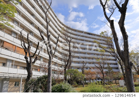 UR千里青山台住宅小區74號大樓 春季 129614654
