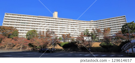 UR千里青山台住宅小區74號大樓秋季 129614657