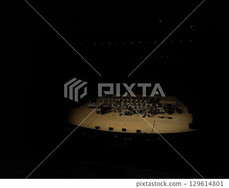 Concert hall 30 minutes before the start of the show Concert hall 30 minutes before the start of the show 129614801