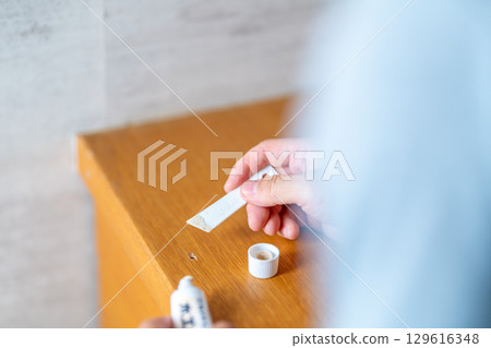 Renovation DIY Counter Putty Filling Hole Covering Base Preparation Base Adjustment Putty Processing Store Renovation 129616348