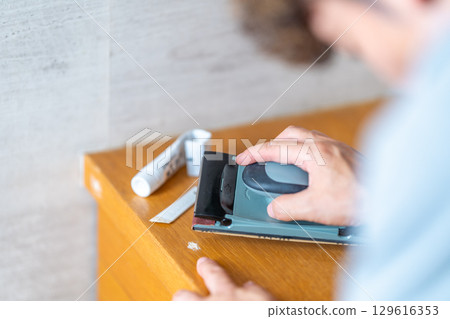 Renovation DIY Countertop Surface Preparation Sandpaper Store Renovation Renovation DIY Countertop Surface Preparation Sandpaper Store Renovation 129616353