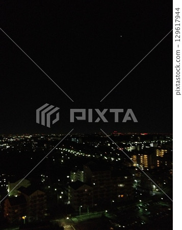 night scape, night scene, night scenery 129617944