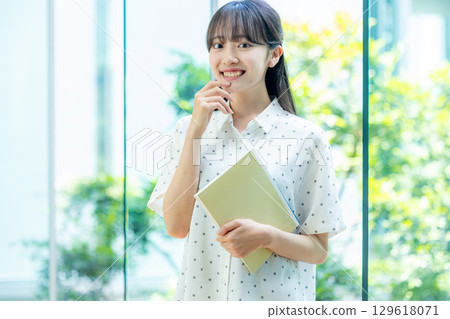 女大學生 129618071