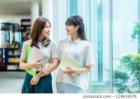 女大學生 129618076