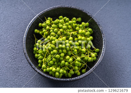 Real Japanese pepper Real Japanese pepper 129621679