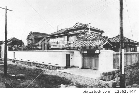 Prewar architecture, modern architecture, Showa era houses 129623447