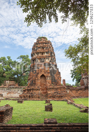 Ruins of Ayutthaya, Kingdom of Thailand 129627833