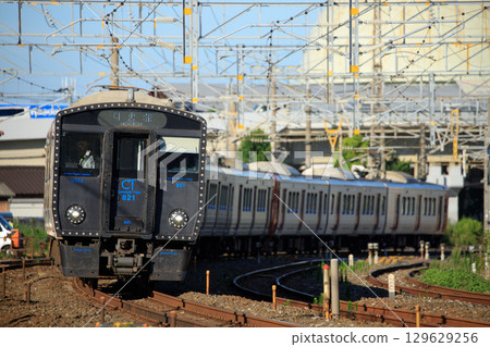 JR Kyushu 821 series train (coupled with 813 series train) JR Kyushu 821 series train (coupled with 813 series train) 129629256