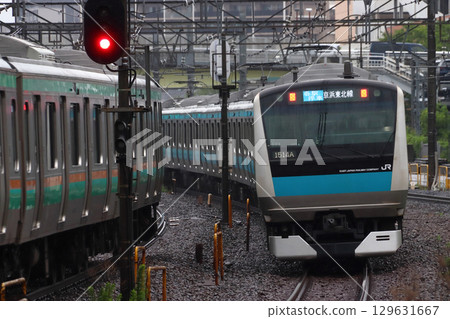 京濱東北線E233系(北行:大宮方向)川口站出發 京濱東北線E233系(北行:大宮方向)川口站出發 129631667