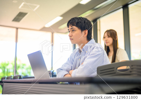 University image 129631800