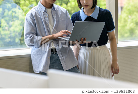 Male and female consulting Male and female consulting 129631808