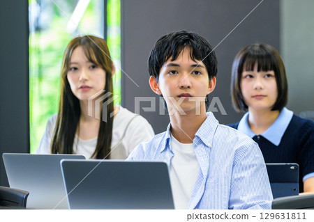 University image 129631811