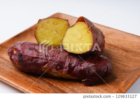 Sweet Beni Haruka baked sweet potato Sweet Beni Haruka baked sweet potato 129633127