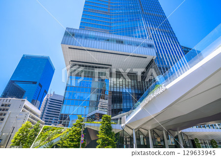 Tokyo cityscape in August. View of Toranomon Hills Station Tower (Toranomon Hills Station) and other landmarks. Towards a new era (15th) Tokyo cityscape in August. View of Toranomon Hills Station Tower (Toranomon Hills Station) and other landmarks. Towards a new era (15th) 129633945
