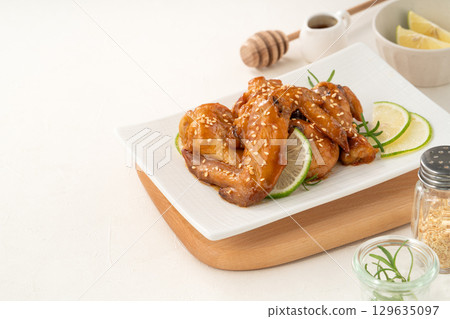 Chicken wings lemon honey teriyaki BBQ Teriyaki chicken wings honey pickled けチキンウィング Chicken wings lemon honey teriyaki BBQ Teriyaki chicken wings honey pickled けチキンウィング 129635097