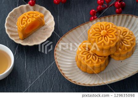 中秋節 月餅 節日 蓮蓉 蛋黃 MidAutumn Festival Moon cake げっぺい 中秋節 月餅 節日 蓮蓉 蛋黃 MidAutumn Festival Moon cake げっぺい 129635098
