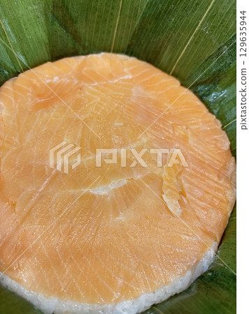 Sushi sushi 129635944