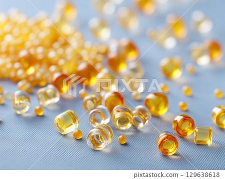 用作成型材料的樹脂顆粒特寫 129638618