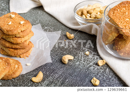 Oatmeal cookies with cashew nuts Oatmeal cookies with cashew nuts 129639661