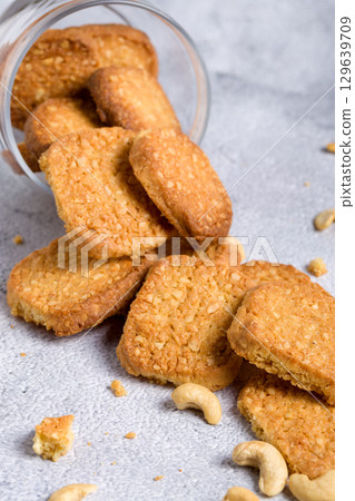 Oatmeal cookies with cashew nuts Oatmeal cookies with cashew nuts 129639709