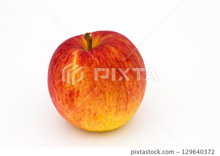 新鮮的紅蘋果 129640372