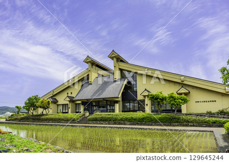 Hamasaka Ajiwara Path, Kato Buntaro Memorial Library, Shin-Onsen Town, Hyogo Prefecture 129645244