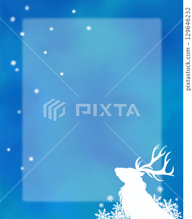 漂浮在夜空中的雪和馴鹿（剪影）的聖誕節背景框架 129646232