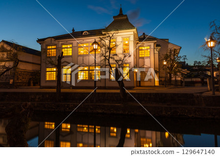 岡山縣倉敷市的冬天－夜晚的倉敷美觀地區 129647140