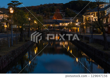 岡山縣倉敷市的冬天－夜晚的倉敷美觀地區 129647156