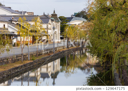 冬季的岡山縣倉敷市 - 清晨的倉敷美觀地區 129647175