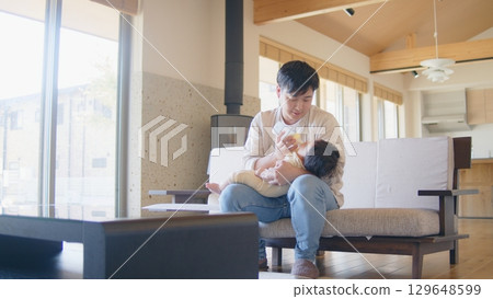 0 歲開始哺乳的父親 129648599